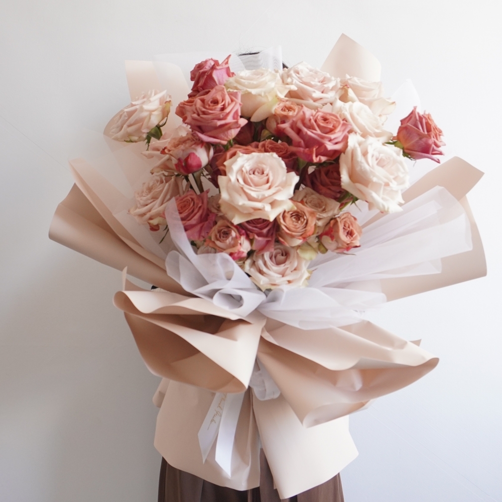 三色進口玫瑰鮮花花束