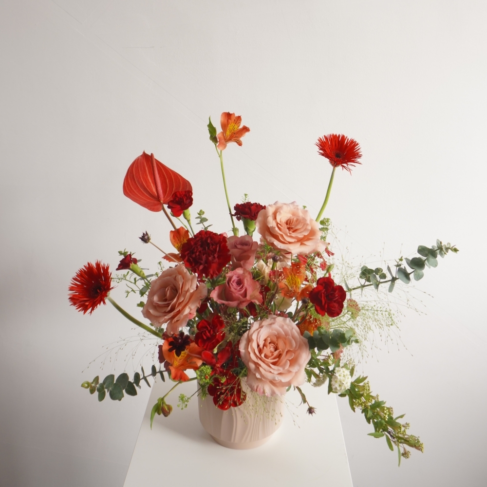 紅色母親節鮮花桌花